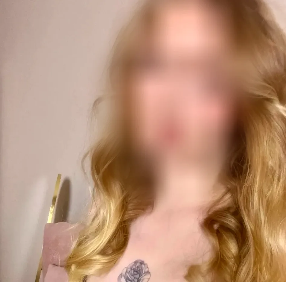 Annika, 23