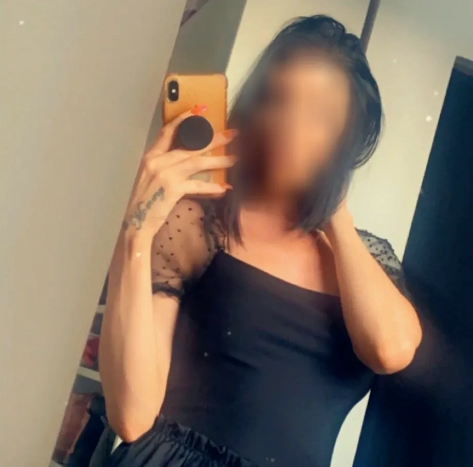 Elisabeth, 31
