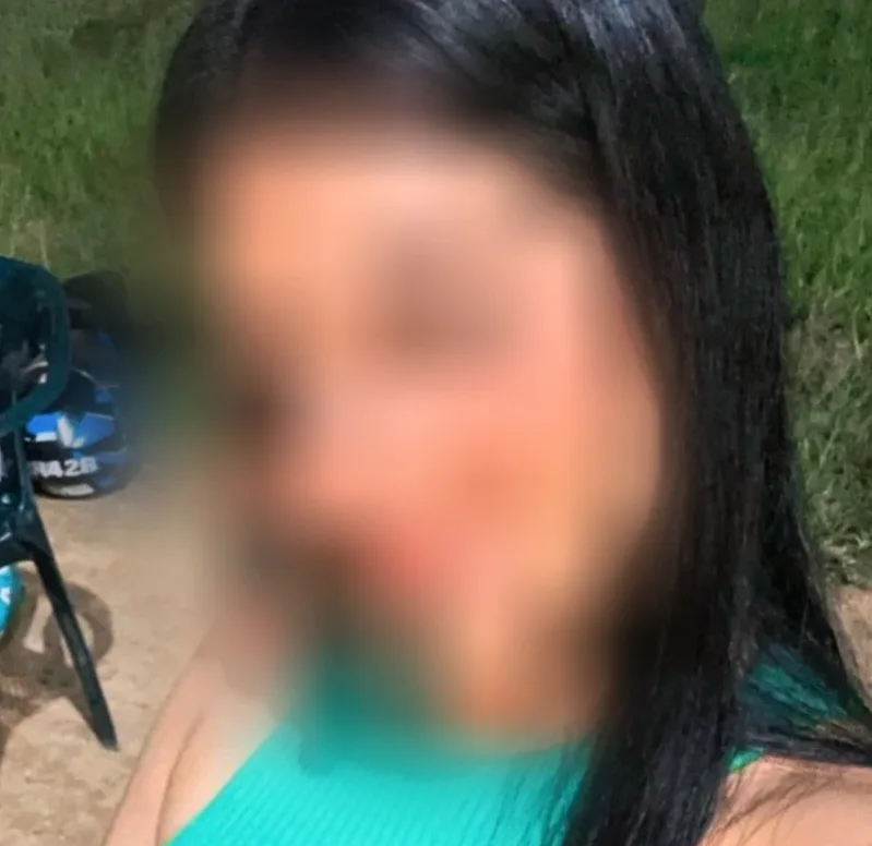 Emilia, 20