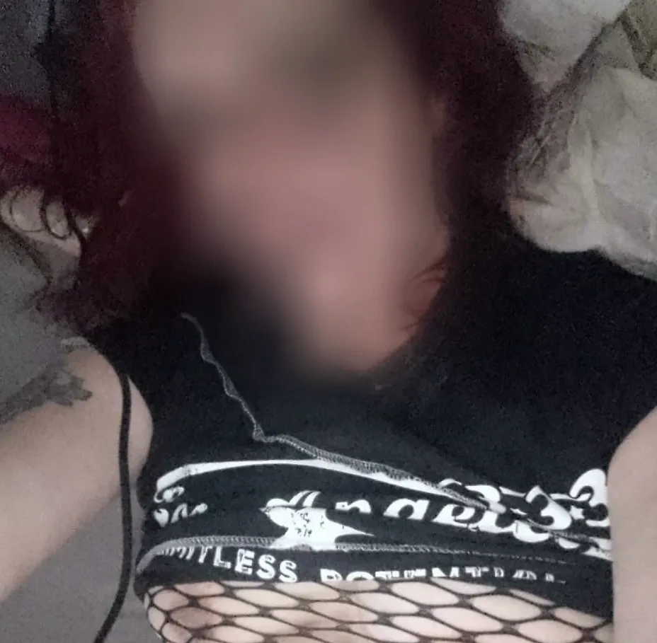 Isabella, 36