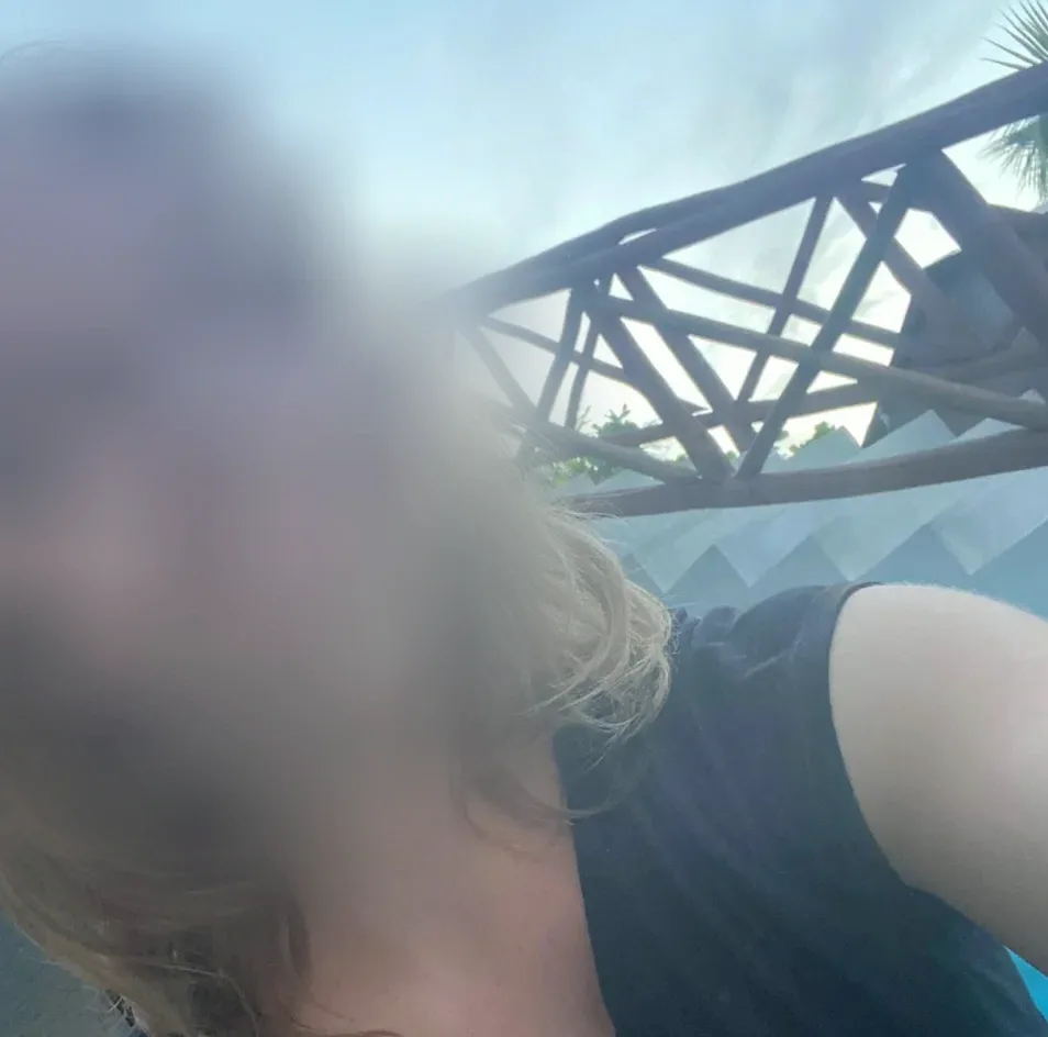 Lilly, 30