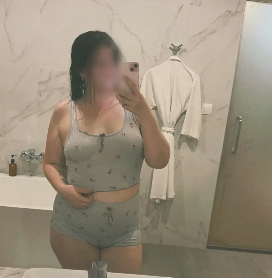 Sofie, 27